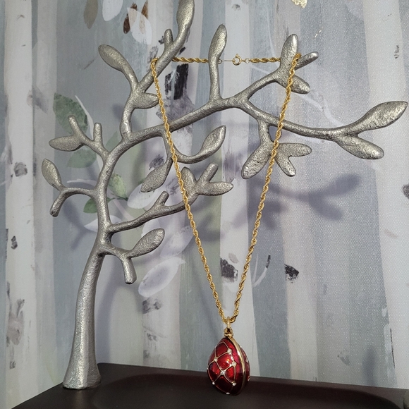 Egg Pendant Red & Gold Enameled Trellis  With Crystals On Gold-tone Rope Chain - Picture 7 of 16